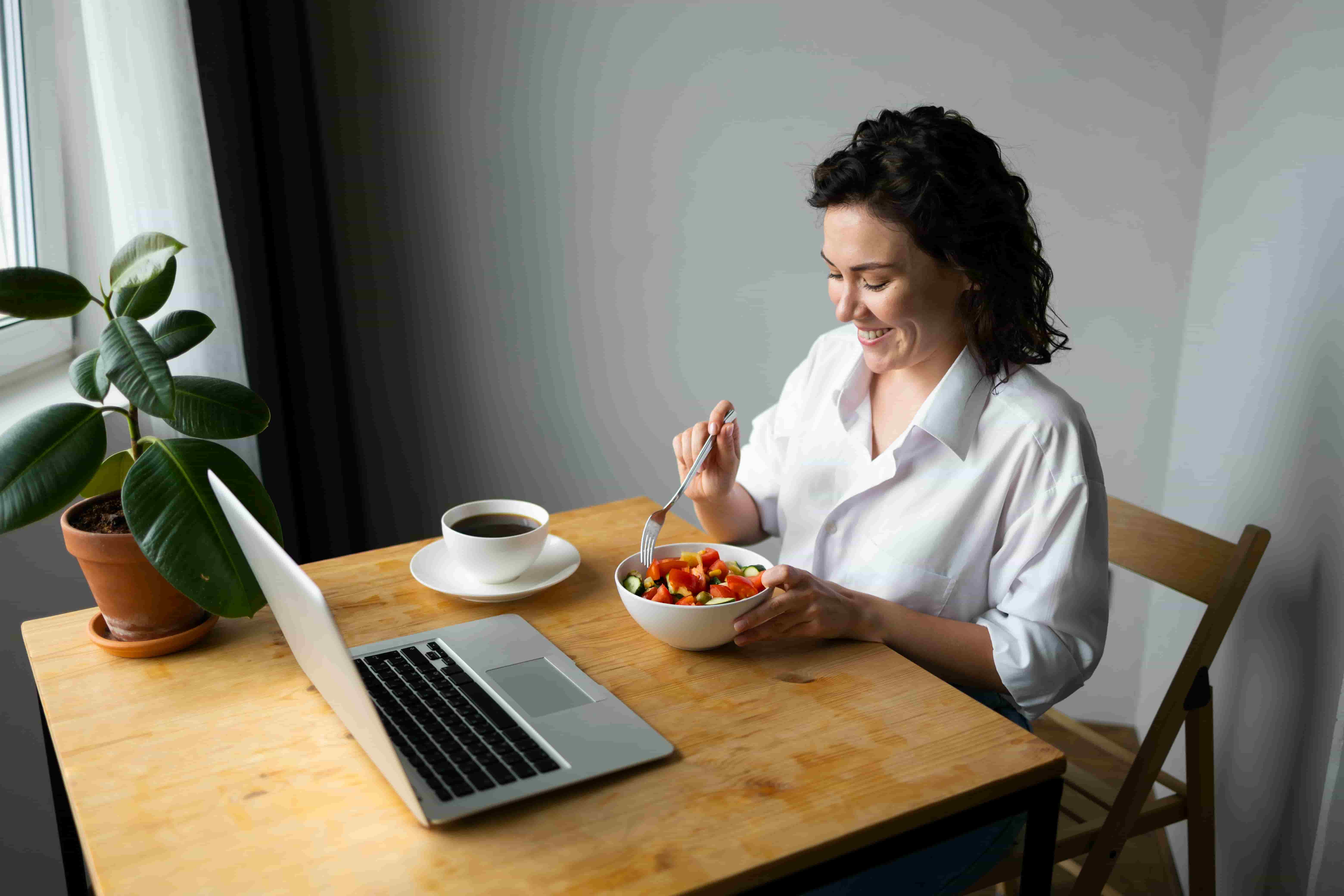 Healthy Eating for Busy Lifestyles: Nutrition Tips for a Fast-Paced Life