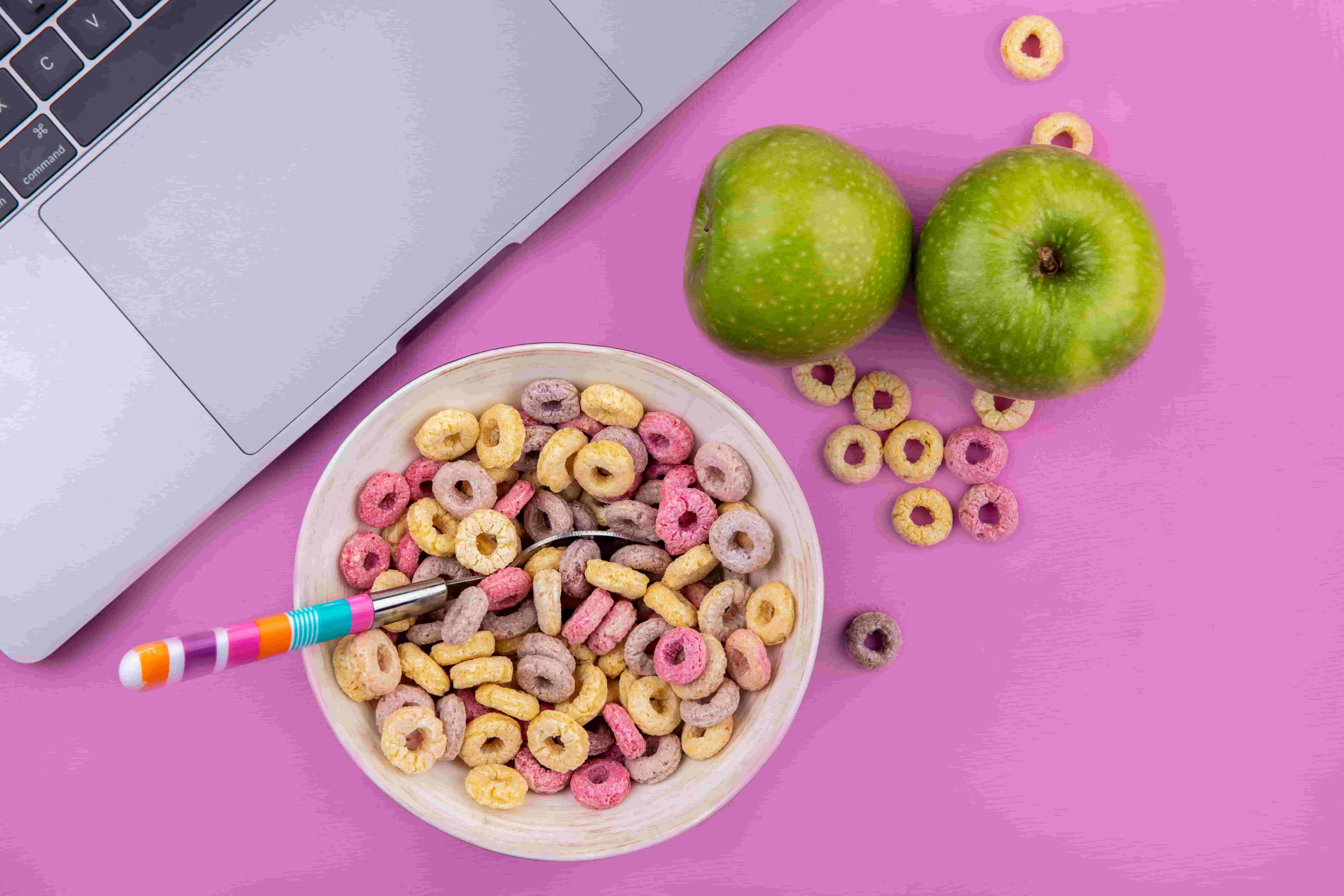Easy Nutrition Tips for College Students & Late-Night Study Snacks
